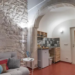 Ibla Rosso Lacca Ragusa